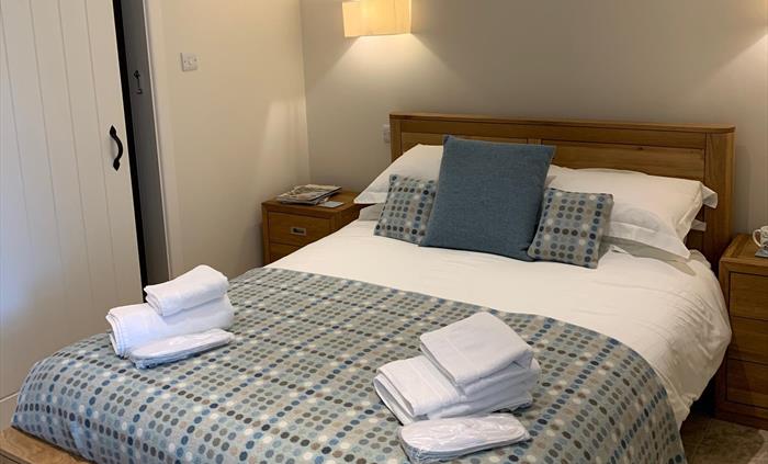 Skomer suite with lovely sea views of Whitesands Bay and the offshore islands.